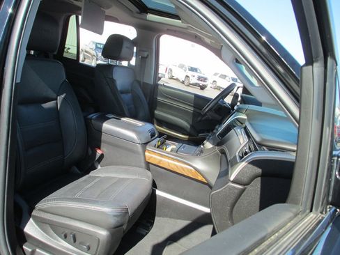 Used 2019 GMC Yukon Denali w/ Denali Ultimate Package AWD/4WD image 28