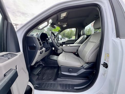 Used 2022 Ford F250 XL w/ Power Equipment Group AWD/4WD image 9