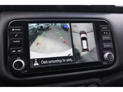 Used 2023 Nissan Kicks SR w/ SR Premium Package FWD image 11