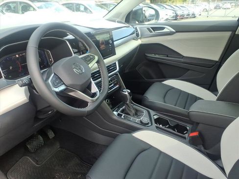 New 2026 Volkswagen Taos SEL image 12