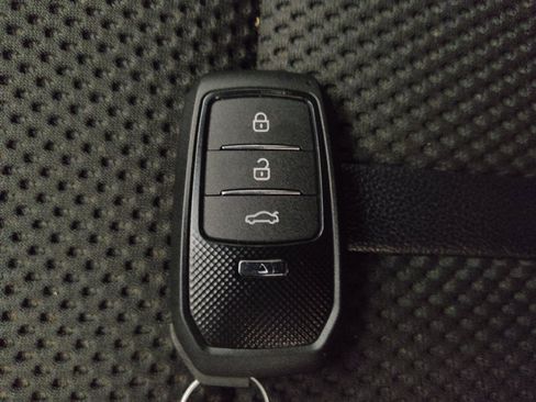 Used 2020 Kia Optima S FWD image 32