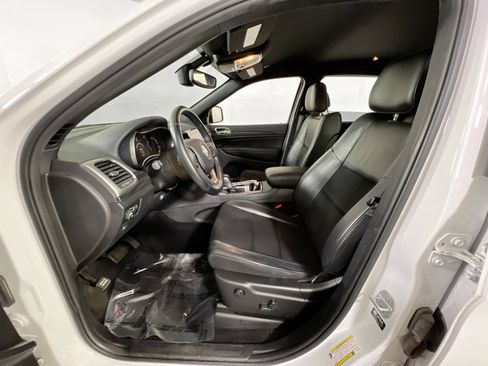Used 2022 Jeep Grand Cherokee Laredo X AWD/4WD image 21
