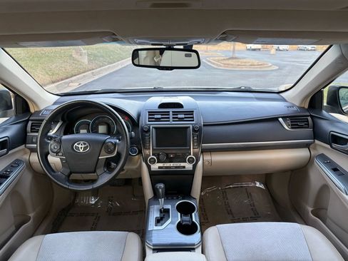Used 2012 Toyota Camry XLE image 27