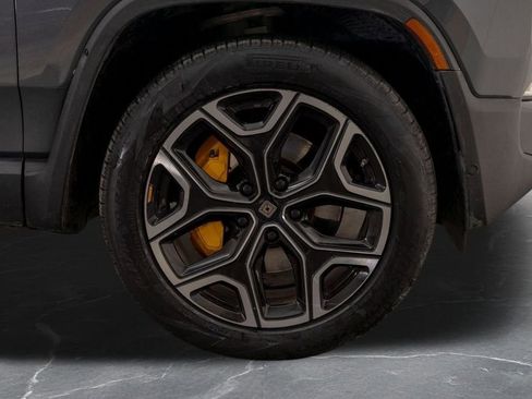 Used 2022 Rivian R1T Adventure image 46