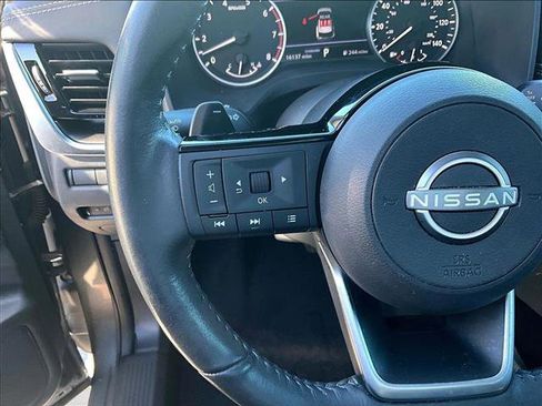 Used 2023 Nissan Rogue SV w/ SV Premium Package image 19