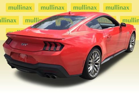 Used 2025 Ford Mustang GT Premium RWD image 9