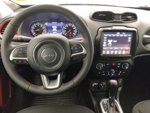 Used 2023 Jeep Renegade Trailhawk w/ Trailer Tow Group AWD/4WD image 22
