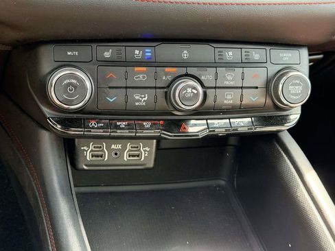 Used 2024 Dodge Durango GT AWD/4WD image 22