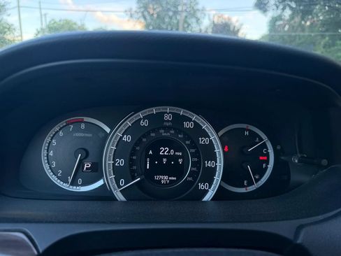 Used 2017 Honda Accord EX image 15