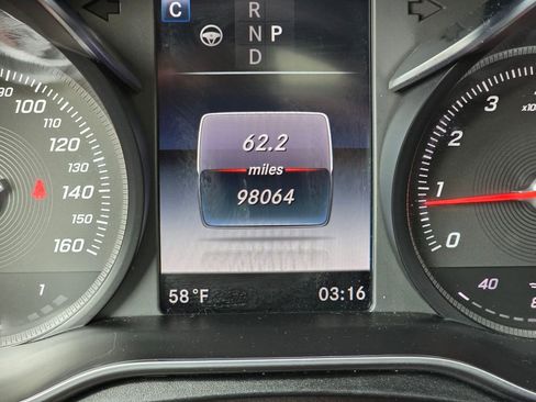 Used 2017 Mercedes-Benz GLC 300 4MATIC image 62