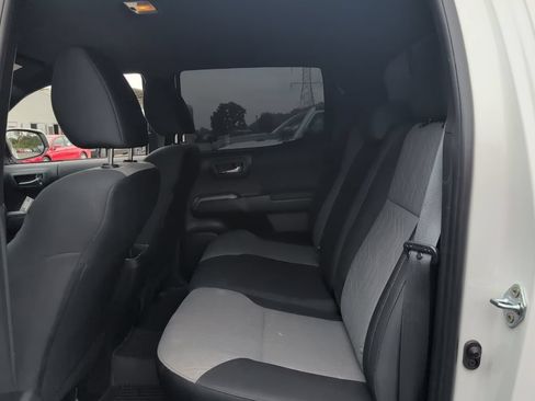 Certified 2023 Toyota Tacoma TRD Sport AWD/4WD image 9