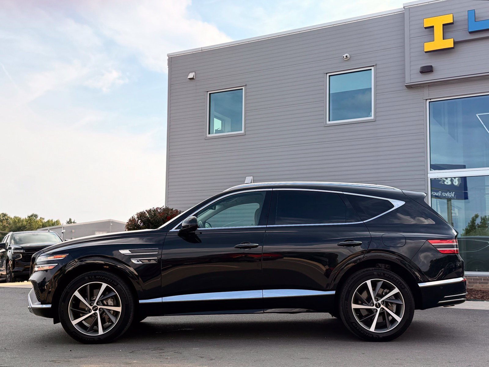 Used 2025 Genesis GV80 3.5T Advanced AWD/4WD image 17