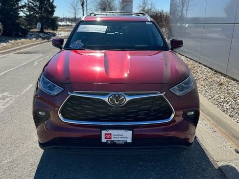 Certified 2025 Toyota Highlander Limited image 39