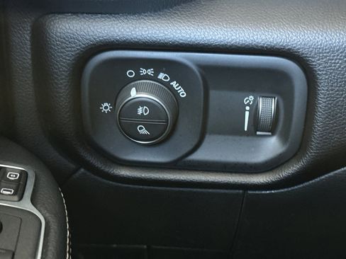 Used 2024 RAM 2500 Big Horn w/ Bed Utility Group image 41