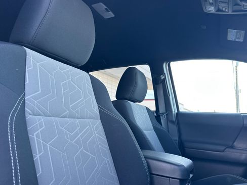 Certified 2023 Toyota Tacoma TRD Off-Road image 16