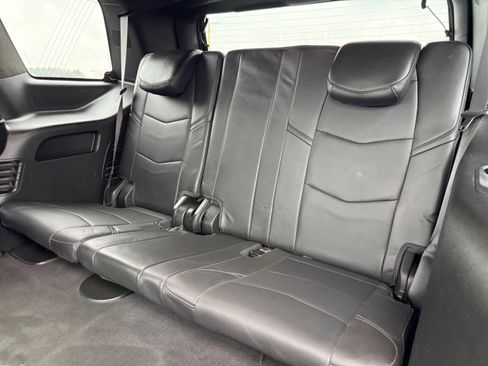 Used 2018 Cadillac Escalade Platinum image 20