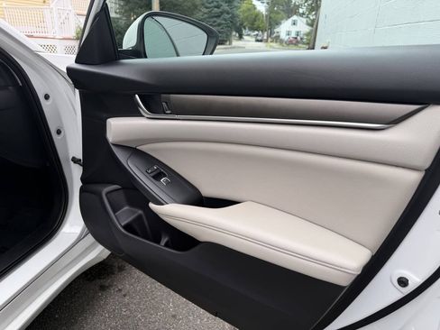 Used 2018 Honda Accord LX image 20
