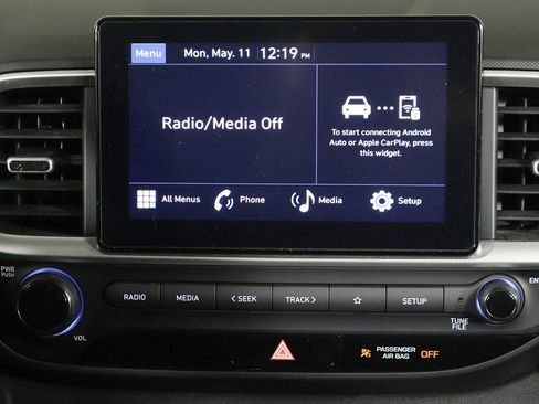 Certified 2024 Hyundai Venue SEL FWD image 38