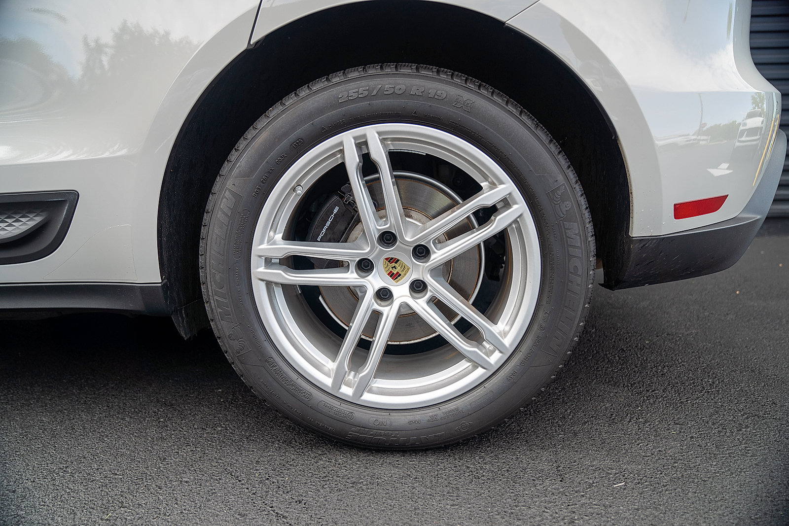 Used 2026 Porsche Macan AWD/4WD image 24