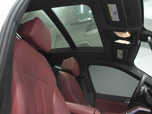 Used 2021 BMW X6 sDrive40i w/ M Sport Package RWD image 13