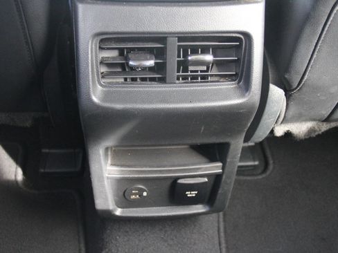 Used 2022 Ford Edge Titanium image 14