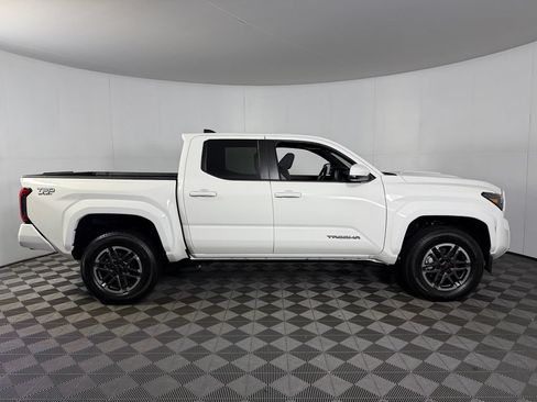 Used 2026 Toyota Tacoma TRD Sport AWD/4WD image 4