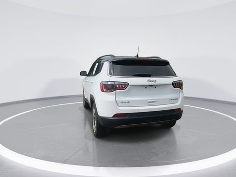 Used 2022 Jeep Compass Limited image 9