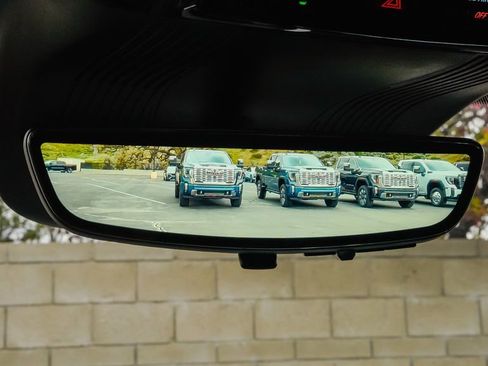 New 2026 Cadillac Vistiq Luxury w/ LPO, Premium Carpet Package image 21