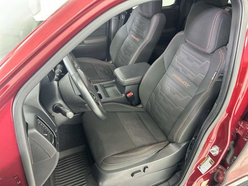 Used 2023 Nissan Frontier PRO-4X w/ Technology Package image 13