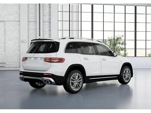 New 2025 Mercedes-Benz GLB 35 AMG 4MATIC image 21