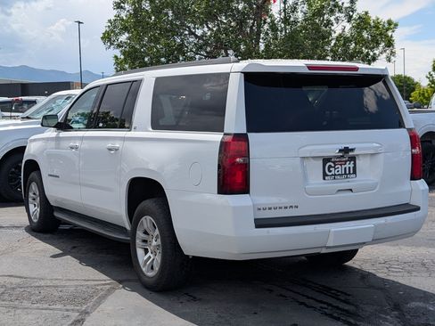 Used 2020 Chevrolet Suburban LT AWD/4WD image 8