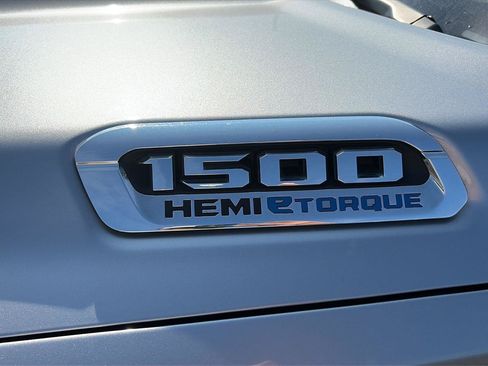 Used 2021 RAM 1500 Big Horn AWD/4WD image 9