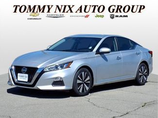 Used 2022 Nissan Altima 2.5 SV image 1