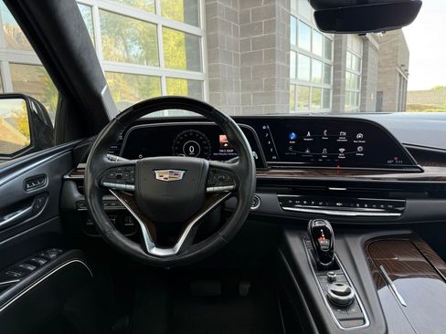 Used 2022 Cadillac Escalade Sport Platinum AWD/4WD image 37