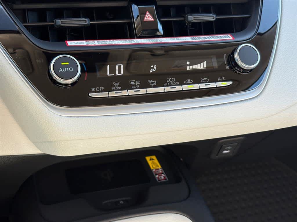Used 2027 Toyota Corolla LE FWD image 15