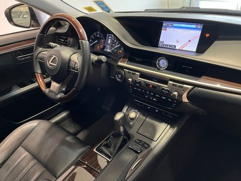 Used 2016 Lexus ES 350 FWD image 26