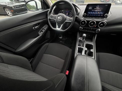 Used 2025 Nissan Sentra SV FWD image 33