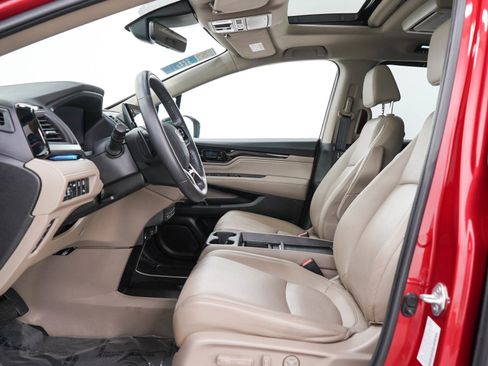 Used 2023 Honda Odyssey Touring image 23