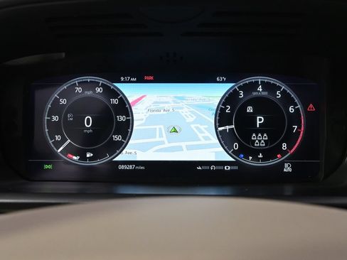 Used 2020 Land Rover Discovery Landmark AWD/4WD image 26