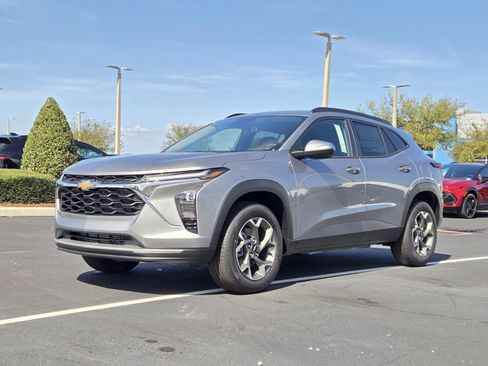 New 2026 Chevrolet Trax LT w/ Driver Confidence Package image 2