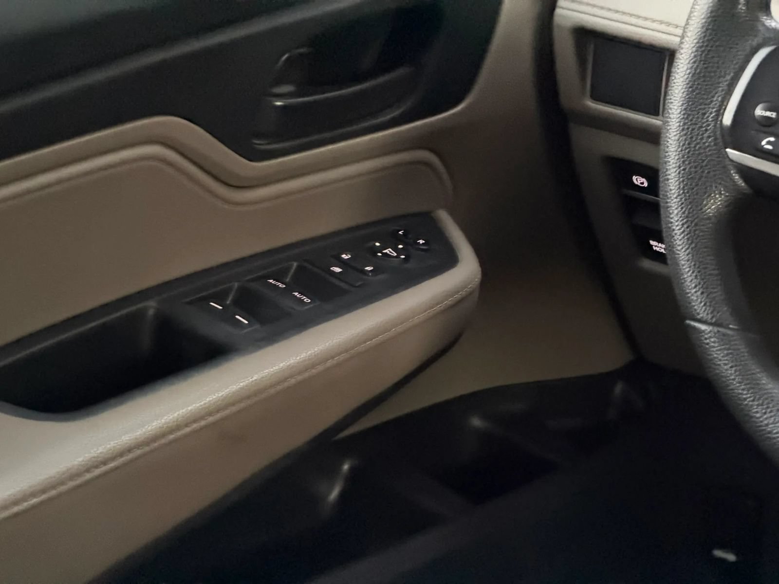 Used 2019 Honda Odyssey LX image 16