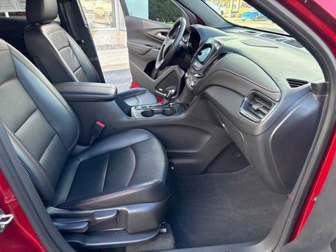 Used 2022 Chevrolet Equinox RS w/ RS Leather Package image 32