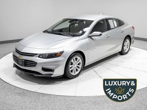 Used 2017 Chevrolet Malibu LT w/ Driver Confidence Package FWD image 1