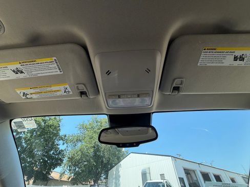 Used 2022 Buick Encore Preferred w/ Safety Package FWD image 22