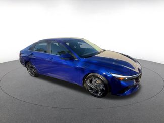 Used 2025 Hyundai Elantra SEL video 2