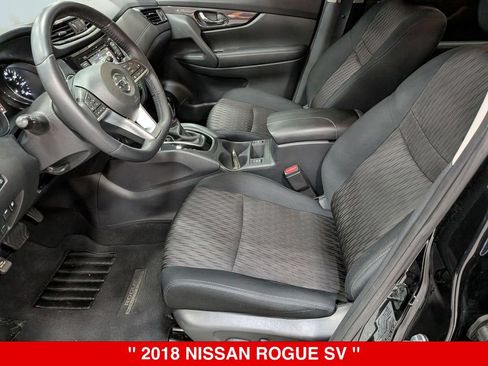 Used 2018 Nissan Rogue SV w/ Premium Package AWD/4WD image 12