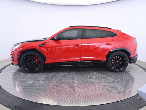 Used 2020 Lamborghini Urus AWD/4WD image 2
