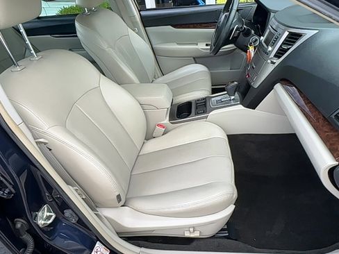 Used 2013 Subaru Legacy 2.5i Limited image 20
