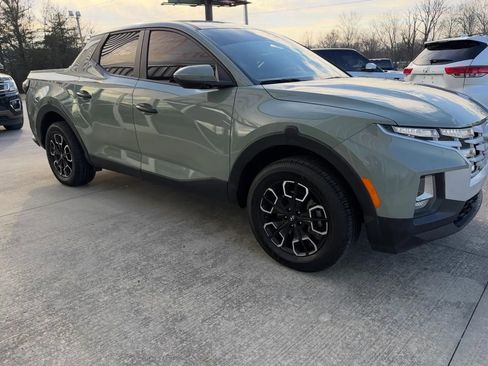 Used 2023 Hyundai Santa Cruz SE image 3