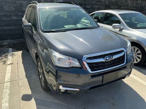 Used 2017 Subaru Forester 2.5i Limited image 3